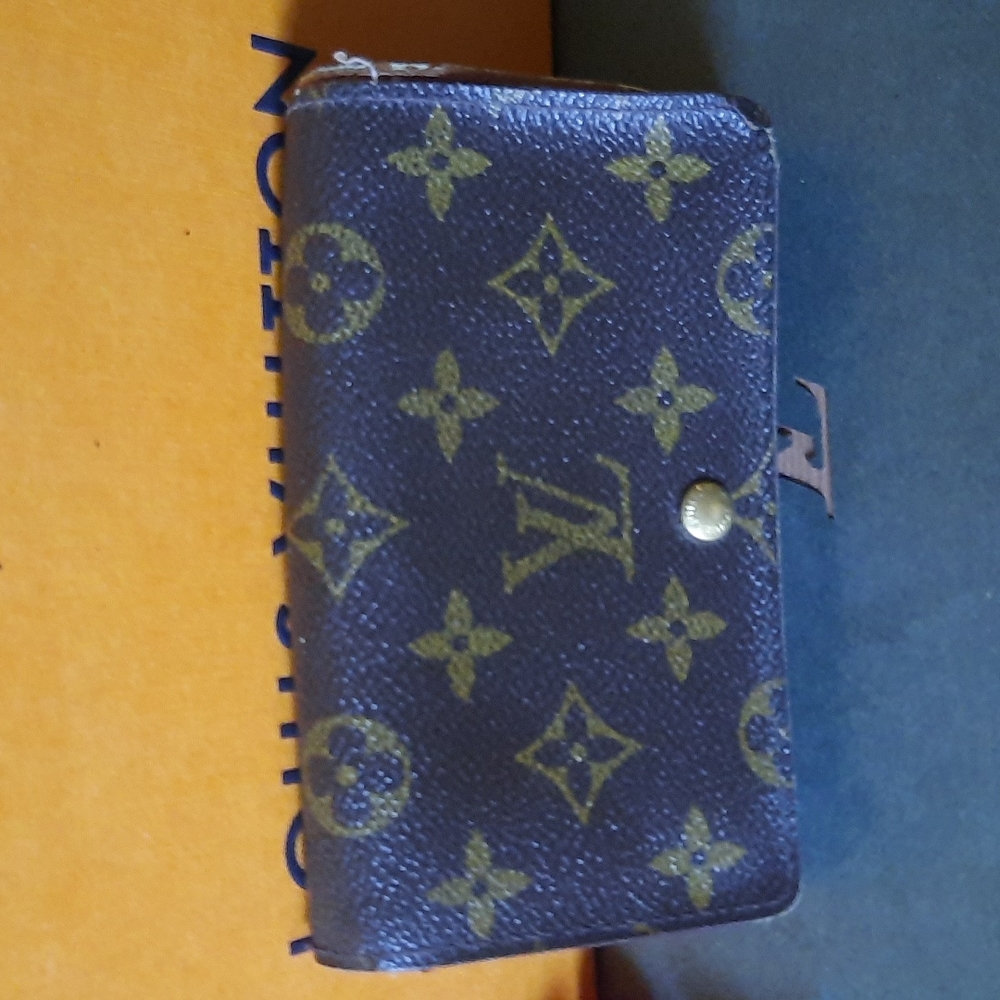 Authentic  Louis  Vuitton wallet